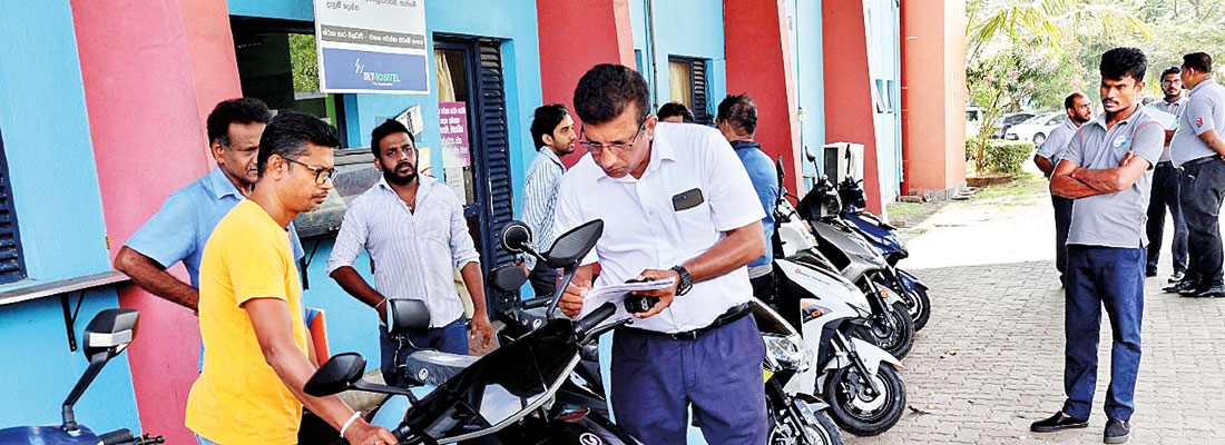 Push-start, again, for stalled online vehicle registration system