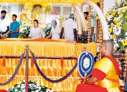 Lanka mourns demise of Podi Hamuduruwo