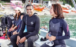 Sri Lankan Ambassador takes part in diving  experience in the Philippines