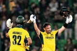 Inglis trumps Duckett as Australia defeat England in record chase